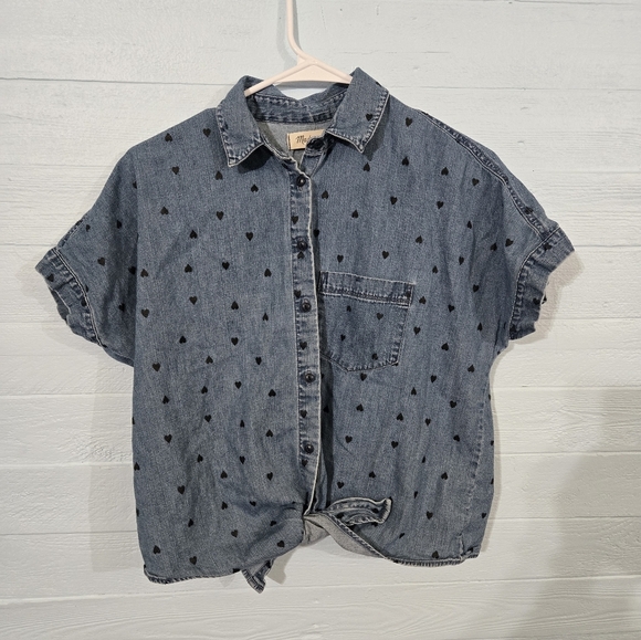Madewell Denim Short-Sleeve Tie-Front Shirt in Heart Print Size XS - Picture 2 of 5